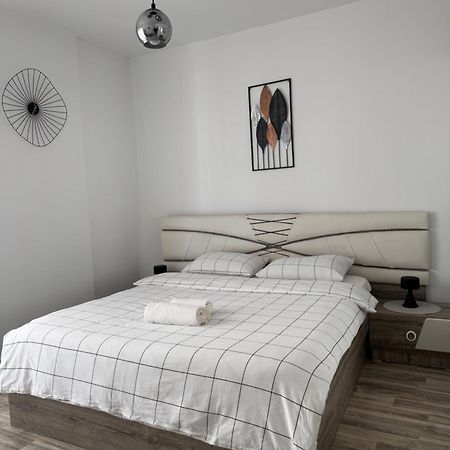 Penthouse Exclusive Lejlighed Pristina Eksteriør billede