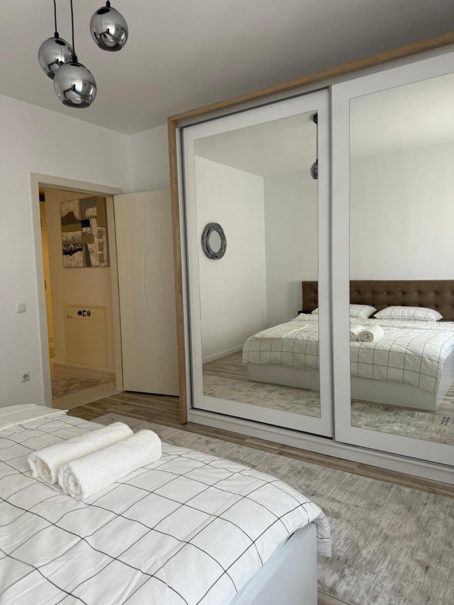 Penthouse Exclusive Lejlighed Pristina Eksteriør billede